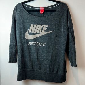 Nike T-shirt
